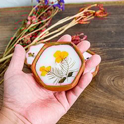 【1点】ドライフラワーとナチュラルフレグランスのキャンドル 素焼き小皿入り 大 直径8cm程度 - サブ5