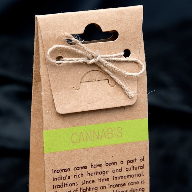 【6個セット】お香立つきOrganic Goodnessコーン香ギフトセット - カナビス 7 - 裏面は英語で書かれていて、輸入品の香りがします