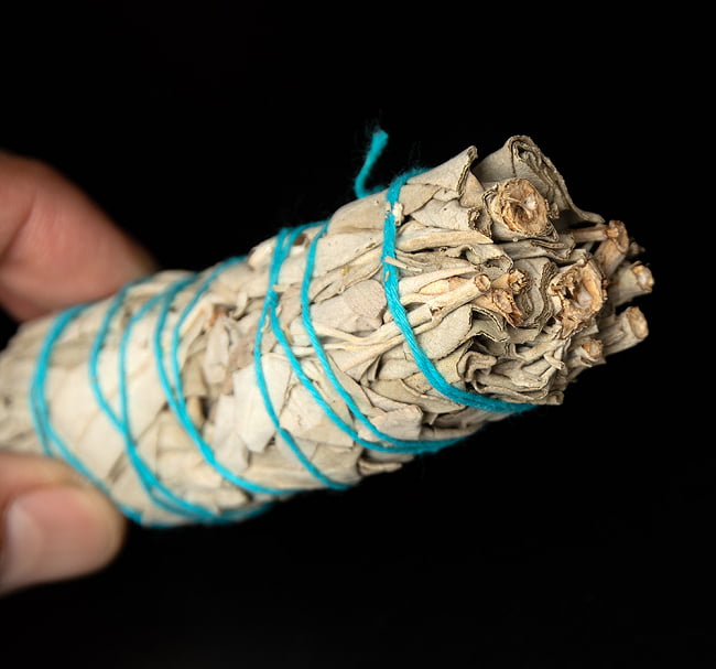 【送料無料・10個セット】カリフォルニア ホワイトセージ 無農薬 ワンド バンドル スティック [10cm  25g程度]スマッジング　浄化 3 - 端っこはこんな感じです