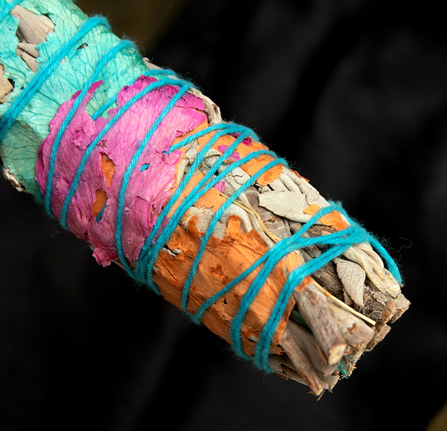 【3個セット】カリフォルニア ホワイトセージ バラのはなびら付き 無農薬 ワンド バンドル スティック [10cm  25g程度] 7 - 端っこはこんな感じです