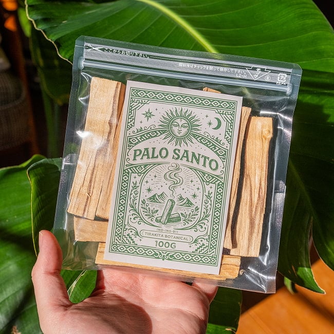 パロサント　香木 【お得な約100g 3個セット(合計約300g)】 パロサントスティック 品質の良いペルーのピウラ産　PALO SANTO　チャック付き袋　ヨガや瞑想　浄化などへ 6 - このくらいのサイズ感になります