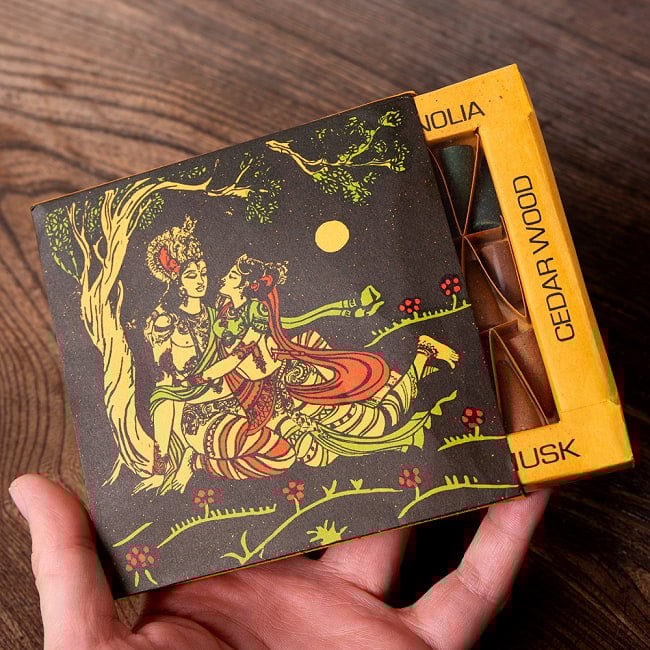 【12箱セット】シヴァへの祈りを込めたお香　Bam Bam Bhole香　〔6種の香り　36個入り〕　ナチュラルインセンス　コーン香セット 7 - このくらいのサイズ感になります