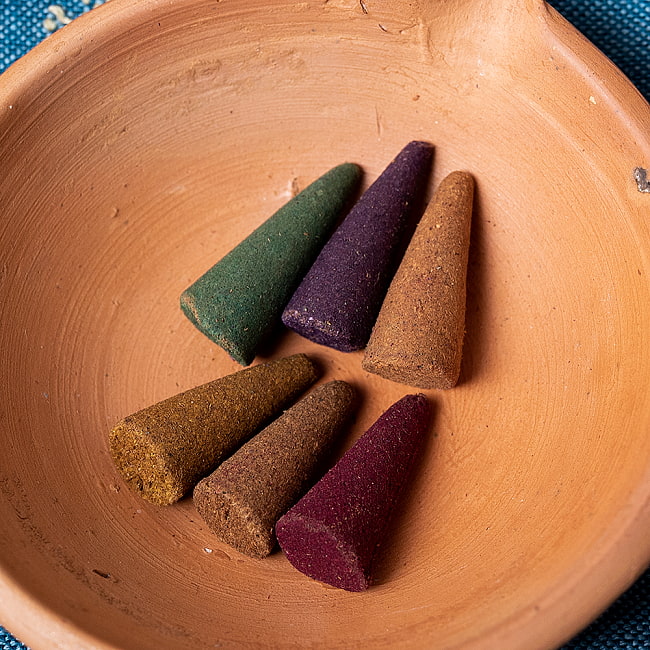 【12箱セット】深い愛の象徴　クリシュナのお香　NAMASTE香　〔6種の香り　36個入り〕　ナチュラルインセンス　コーン香セット 6 - 香りは6種類