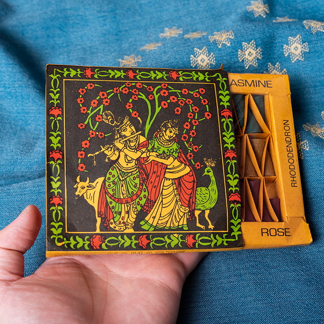 【12箱セット】深い愛の象徴　クリシュナのお香　NAMASTE香　〔6種の香り　36個入り〕　ナチュラルインセンス　コーン香セット 7 - このくらいのサイズ感になります