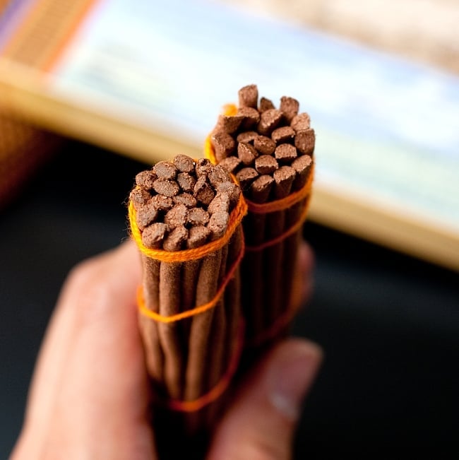 【6個セット】【約40本入り】Sorig チベタンインセンス【メン・ツィー・カンのお香】 6 - 竹の芯なども入っていないのでピュアです
