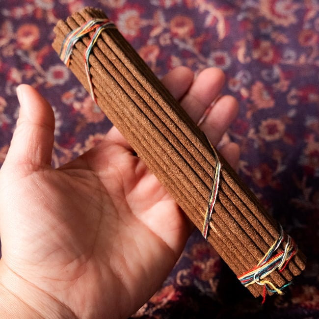 【6個セット】Dorje Incense -ドルジェ香 3 - このようにインド香とは太さが異なっています。
