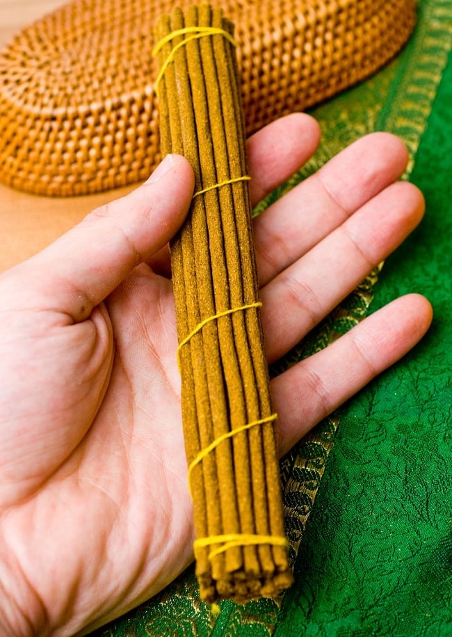 【6個セット】Tara Meditation Incense -ターラー菩薩瞑想香 4 - 長さはだいたいこのような大きさになります。