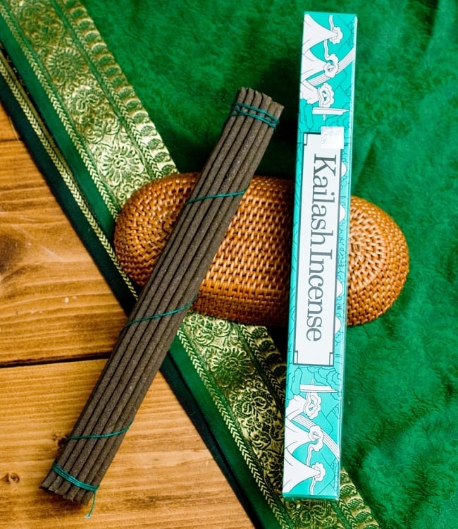 【6個セット】Kailash Incense -聖地カイラシュ香 2 - パッケージと中身です。
