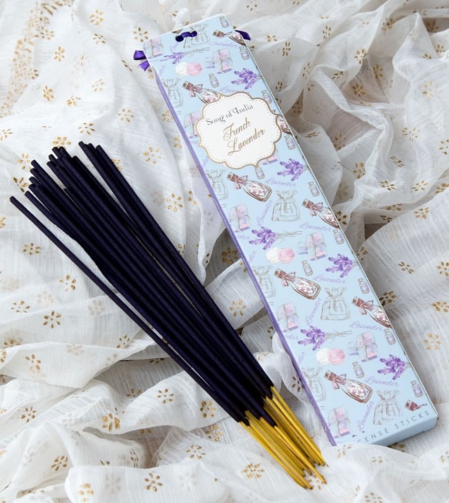 【6個セット】Song of India - Little Pleasures香 - FrenchLavender 2 - パッケージ全体写真です。リボンが巻かれていてかわいいので、ギフトにもお使いいただけます。多少のパッケージ変更がある場合もございます。ご了承くださいませ。