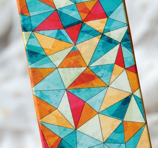 【6個セット】Song of India - Little Pleasures香 - Honeysuckle 6 - サイズ比較のために手に持ってみました