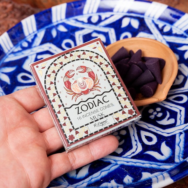 【6個セット】〔かに座〕ムスクの香り ゾディアック 黄道十二星座のコーン香 6 - このくらいのサイズ感になります