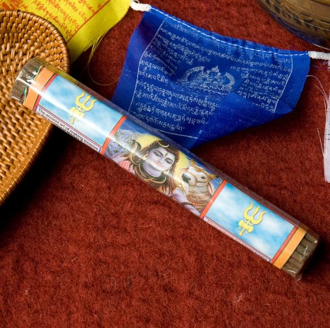 【6個セット】OM NAMA SHIVA DHOOP シヴァ神のお香 2 - 全体の写真です。ネパールで昔ながらの製法で作られました。