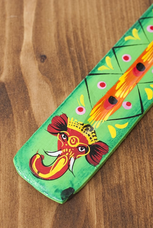 手塗り匙形香たて - ガネーシャ(緑) 4 - 先端部分です