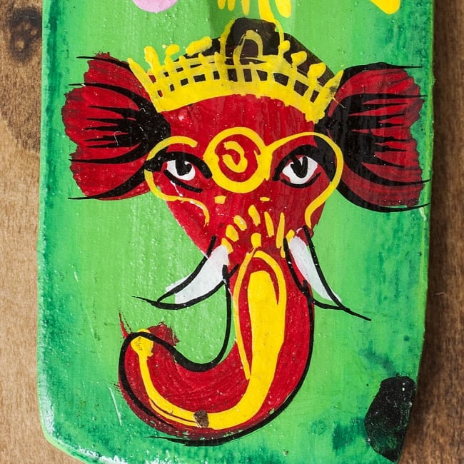 手塗り匙形香たて - ガネーシャ(緑) 5 - 近くで見てみました。