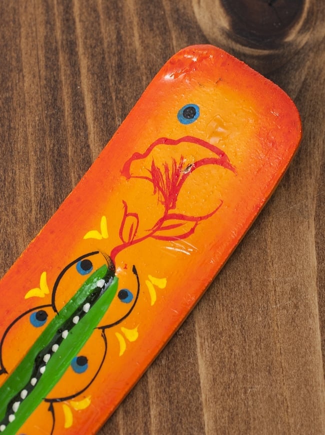 手塗り匙形香たて - 象（オレンジ） 2 - お香をセットする側は少し持ち上がっています。