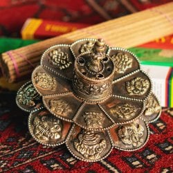 幸運の八吉祥文様　チベット香用蓮型お香立て【約12cm×約8cm】