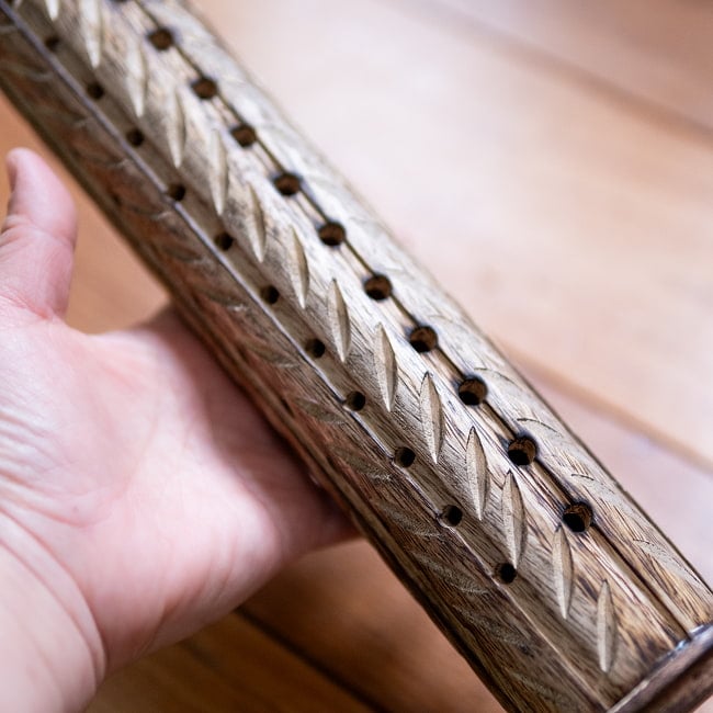 マンゴーウッド タワー型お香立て【約30cm】 7 - このくらいのサイズです。