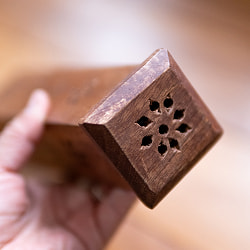 インドの木製 タワー型お香立て【約30cm】 - サブ4