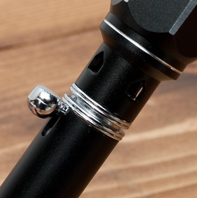 ポータブル モスク型 レジン香用香炉 4 - 黒色の中部をアップにしました