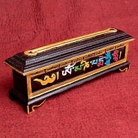 木彫りのチベタン香立て【オンマニペメフム】の商品写真