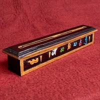 木彫りのチベタン香立て【オンマニペメフム・小】の商品写真