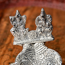 ガネーシャとラクシュミーのホワイトメタルの両手皿　（中） - サブ3