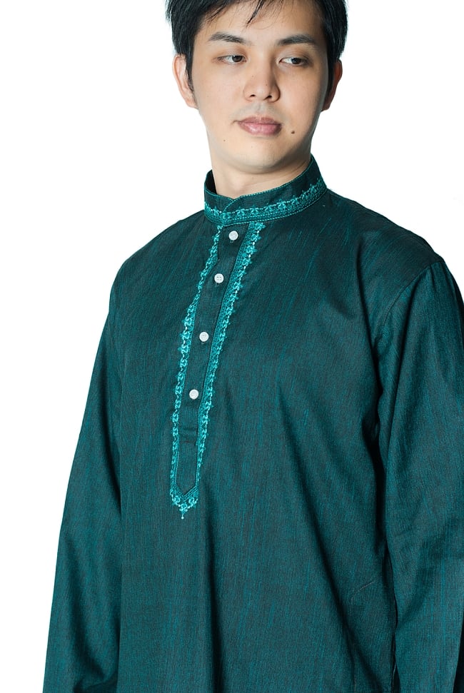 クルタ・パジャマ - ブルーグリーン【シンプルコットン・刺繍付き】 4 - 胸元のデザインをアップにしてみました。