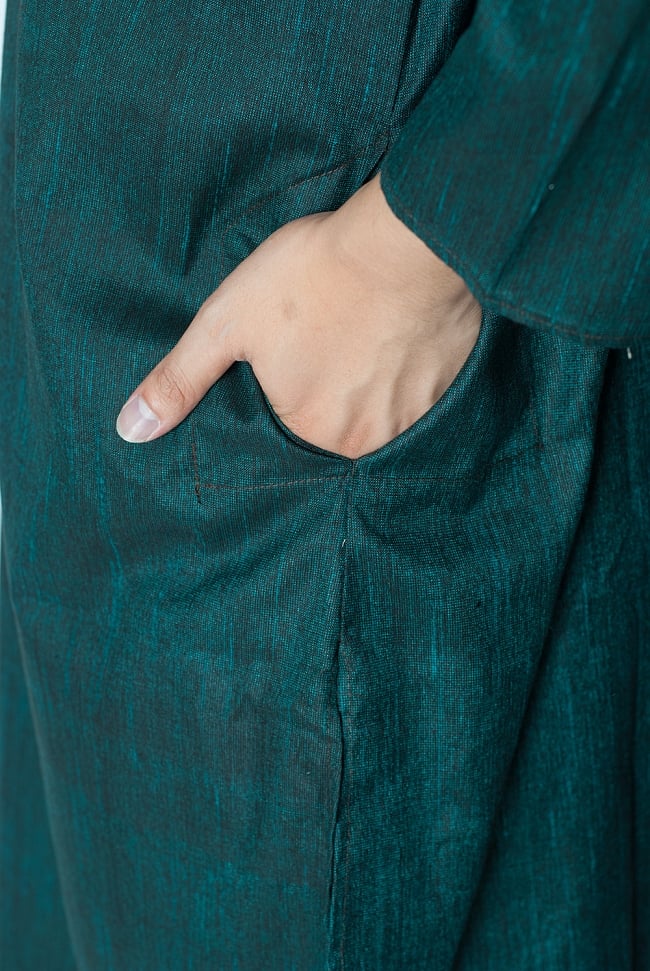 クルタ・パジャマ - ブルーグリーン【シンプルコットン・刺繍付き】 7 - ポケットもあるので小物を入れるのにも便利です。