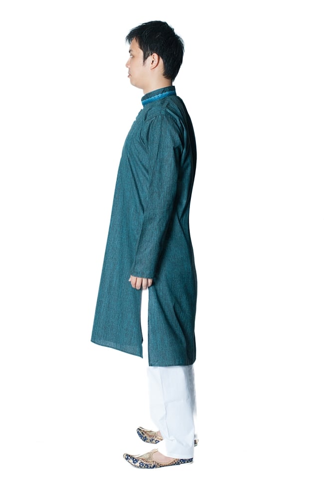 クルタ・パジャマ　青緑【シンプルコットン・刺繍付き】 2 - 側面からみてみました。スリットが入っているので足さばきも楽ちんです。
