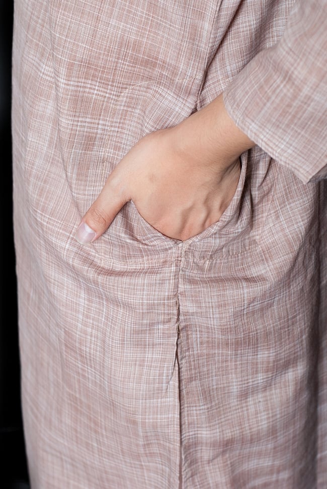 クルタ・パジャマ - 薄小豆色【シンプルコットン】 7 - ポケットもあるので小物を入れるのにも便利です。