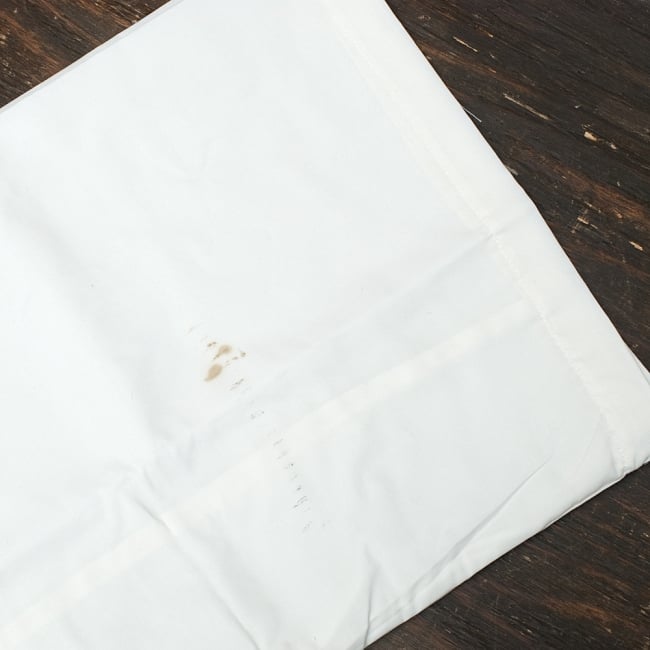 [ちょっとワケあり]クルタ・パジャマ 40号- 青灰色【光沢生地】 9 - 【インド品質】パンツ部分に汚れがある為お安く販売しております。こちらの汚れは上着で隠れる部分ですので、使用上はそれほど問題ないかと思います。