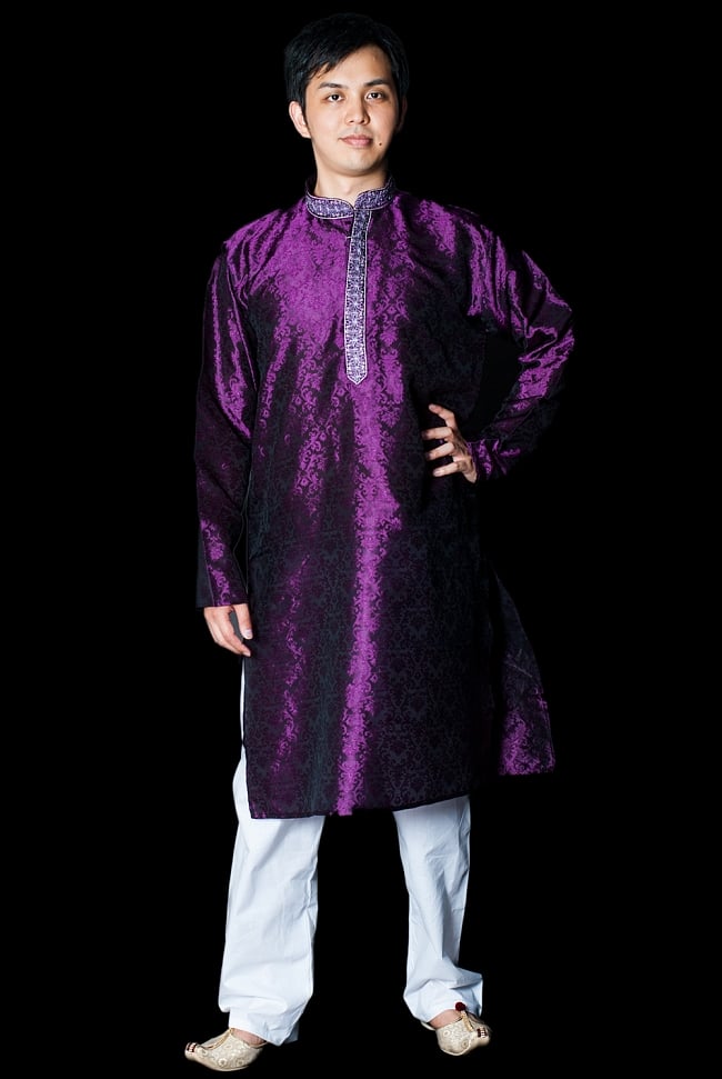 クルタ・パジャマ - パープル(刺繍が三角)【光沢生地】の写真