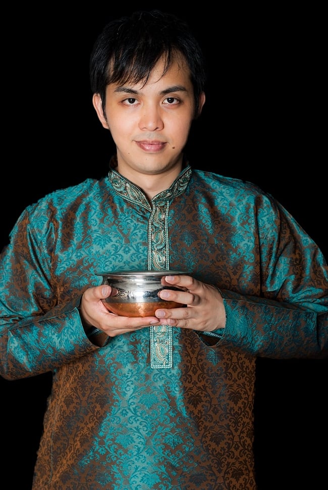 クルタ・パジャマ - グリーン（ペイズリー刺繍）【光沢生地】 8 - これを着ればあなたもインド人に！