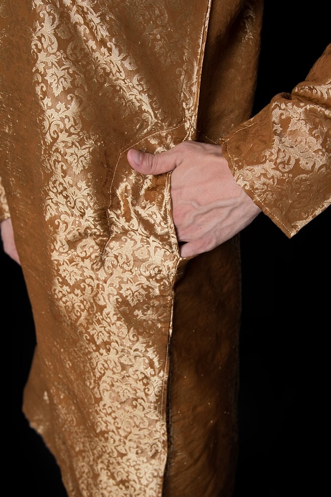 クルタ・パジャマ【光沢生地 ゴールド】 7 - ポケットもあるので小物を入れるのにも便利です。