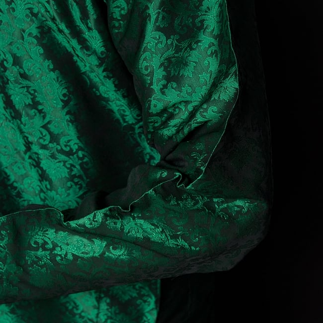 クルタ・パジャマ【光沢生地　グリーン】 6 - 生地感の様子になります。