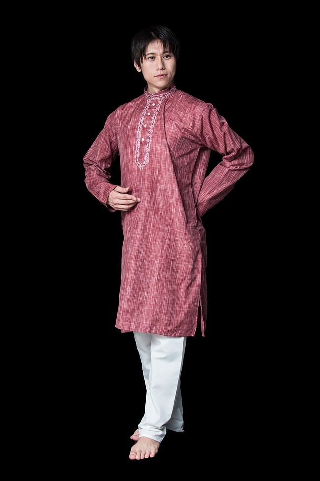 クルタ・パジャマ【コットン生地 あずき 唐草】の写真