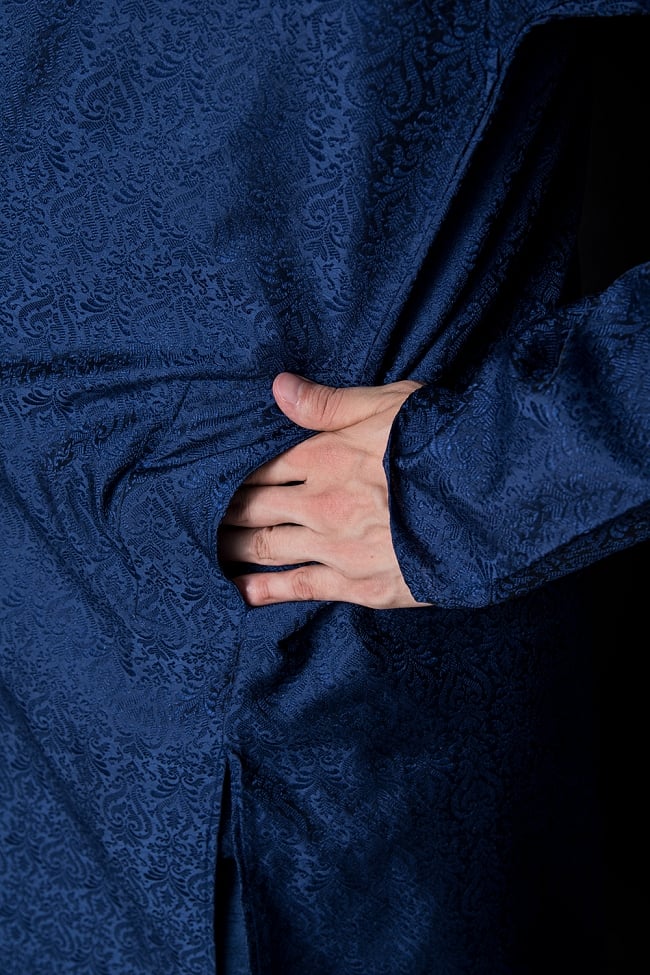 クルタ・パジャマ - グランドネイビー 7 - ポケットもあるので小物を入れるのにも便利です。