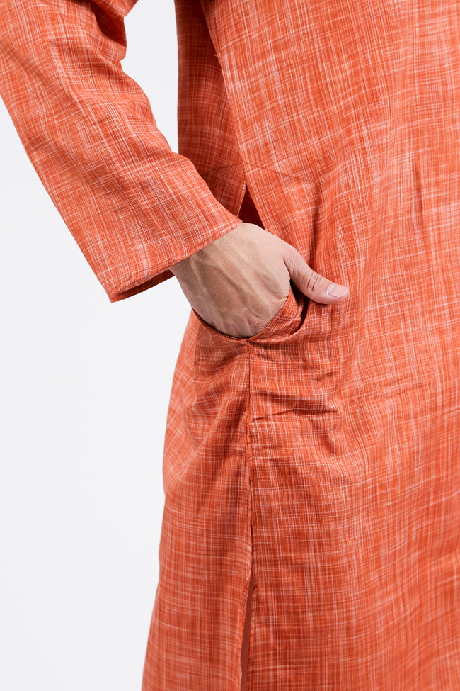 〔各色あり〕交織ダンガリー調生地　クルタ・パジャマ上下セット　インドの男性民族衣装 5 - さり気なくポケットも、お腹の脇に両方付いています。