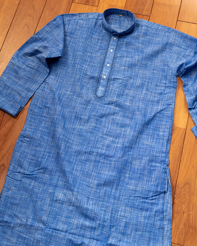 〔各色あり〕交織ダンガリー調生地　クルタ・パジャマ上下セット　インドの男性民族衣装 6 - 上着の全体写真です