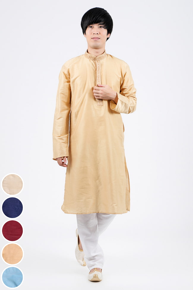 〔各色あり〕比翼仕立て　更紗刺繍入り　クルタ・パジャマ上下セット　インドの男性民族衣装の写真