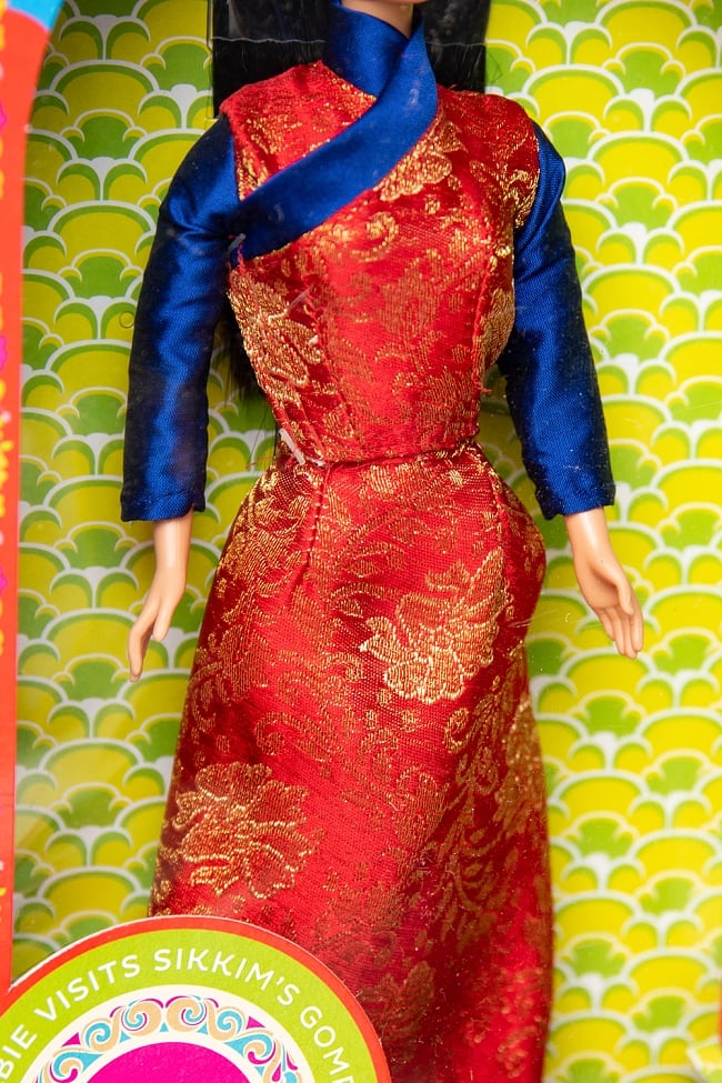 インドのバービー人形 シッキム州僧院を旅する 3 - インドの伝統衣装に身を包んでいます。