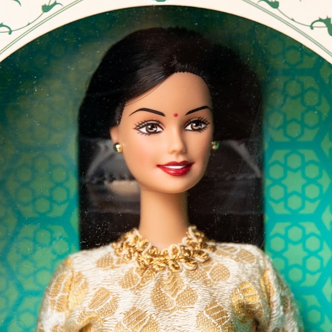 インドのバービー人形 タージマハルへ 2 - エキゾチックな顔立ちです。