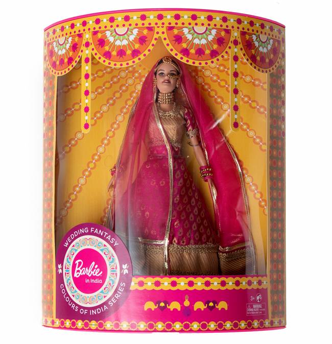 インドのバービー人形 - ウエディングファンタジー 7 - 紫ドレスの全体写真です