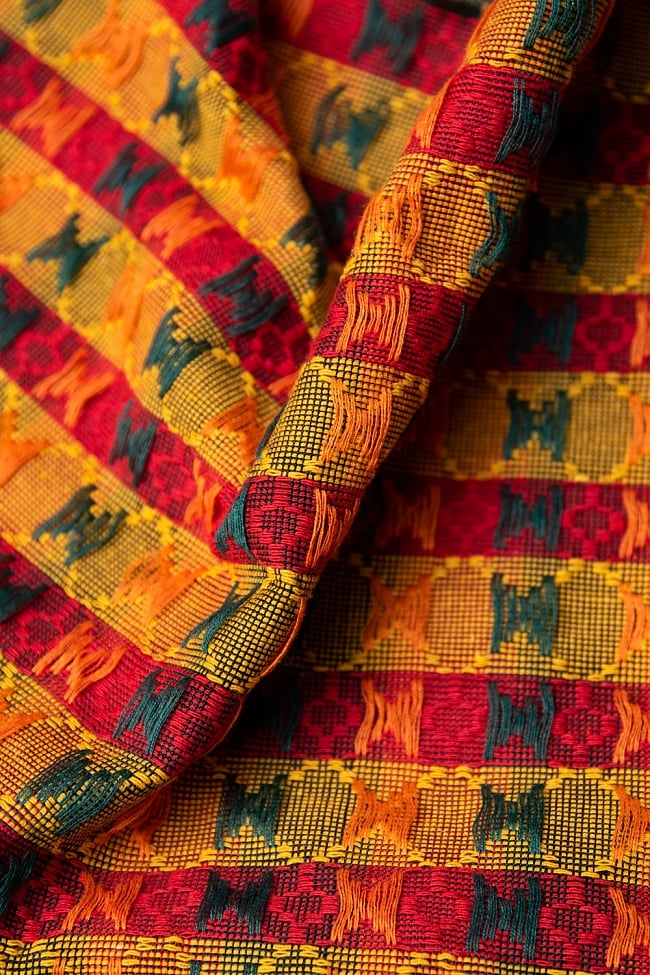 [約2メートル]ネパール伝統のダッカ織り布 6 - 裏地はこのようになっています。
