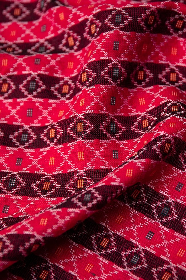 ネパール伝統のダッカ織り布 1メートル切り売り 3 - 柔らかな質感と幾何学模様が美しく調和しています。
