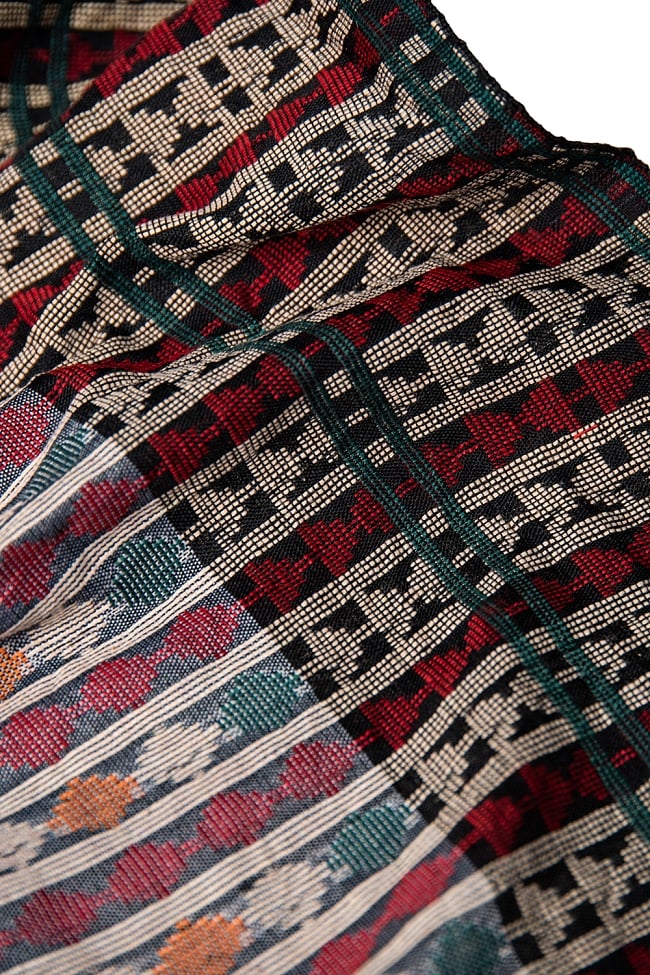 ネパール伝統のダッカ織り布 1メートル切り売り 3 - 柔らかな質感と幾何学模様が美しく調和しています。