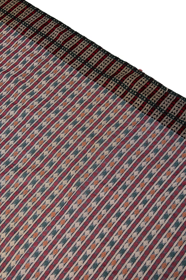 ネパール伝統のダッカ織り布 1メートル切り売りの写真1枚目です。ネパール伝統のダッカ織り布です。ダカ,ダッカ,手芸,手織り
