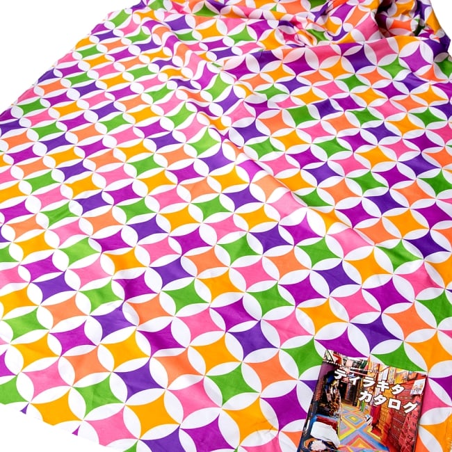 【横幅:148cm】パーティー向けデコレーション布(1m単位切り売り) 2 - 広げてみたところです。かなり幅があるので、デコレーションにとっても便利です!切り売りなので、注文個数に応じた長さをお送りいたします。