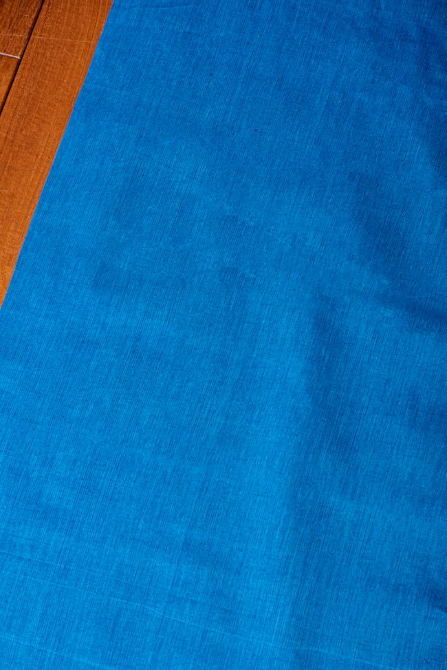 〔1m切り売り〕南インドのシンプル無地コットン布〔幅約108cm〕 - ブルー 2 - とても素敵な雰囲気です