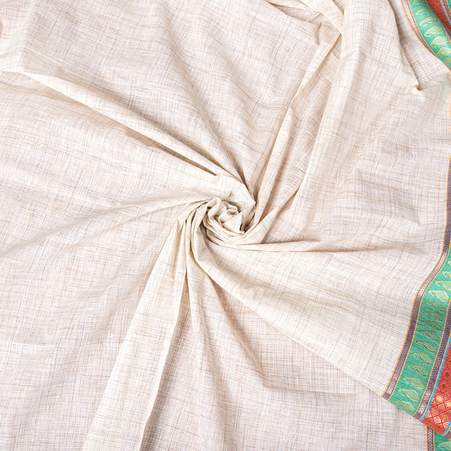 〔1m切り売り〕南インドのハーフボーダーコットンクロス〔幅約109cm〕 - 青緑・赤系刺繍 3 - 1mの長さごとにご購入いただけます。